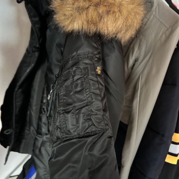 *Like New* Alpha industries men’s bomber jacket - Picture 4 of 5